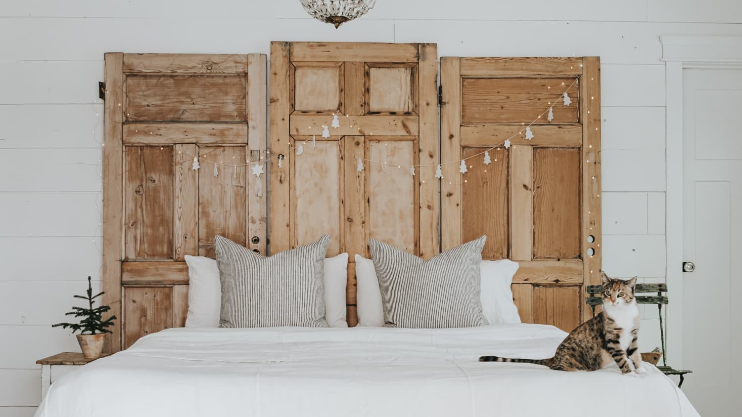 18 Dreamy DIY Headboards From Farmhouse to Minimalist Style